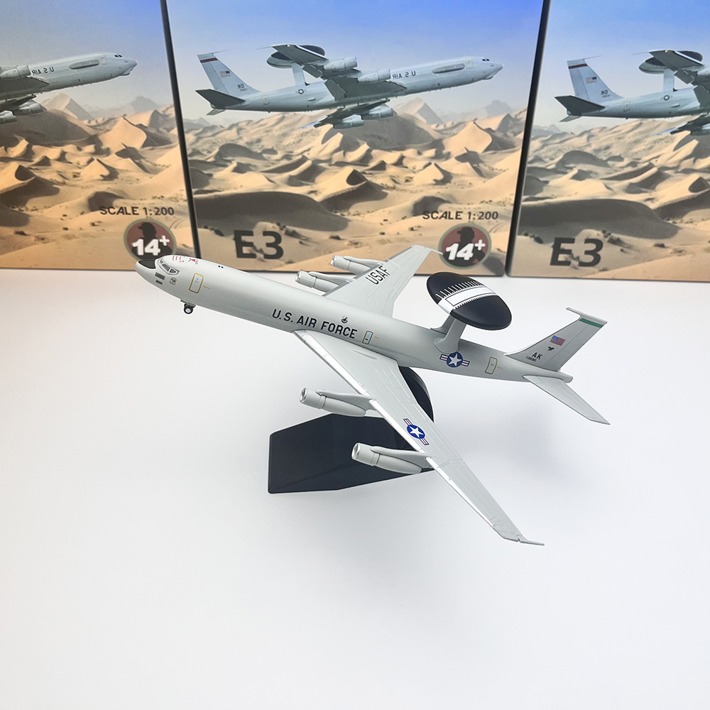 Model Kit Airplane - Масштабная модель самолета E-3 Sentry AWACS