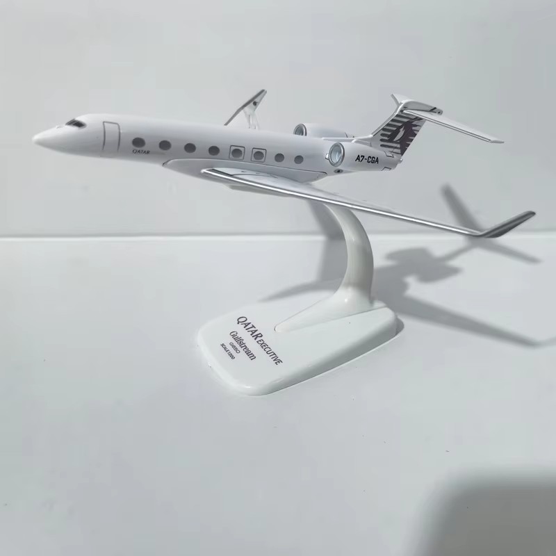 Масштабная модель самолета Qat – обзор и цена Model Kit Airplane